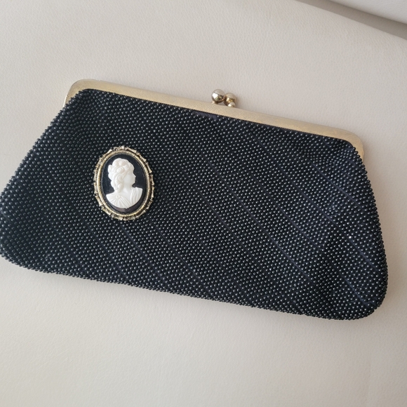 Vintage Beaded Black Clutch Bag Silver Chain Strap ~ 1960? ~ Made in Hong Kong - Picture 2 of 16
